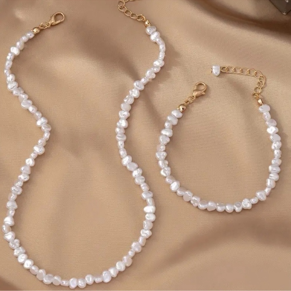 Irregular Pearl Necklace & Bracelet Set